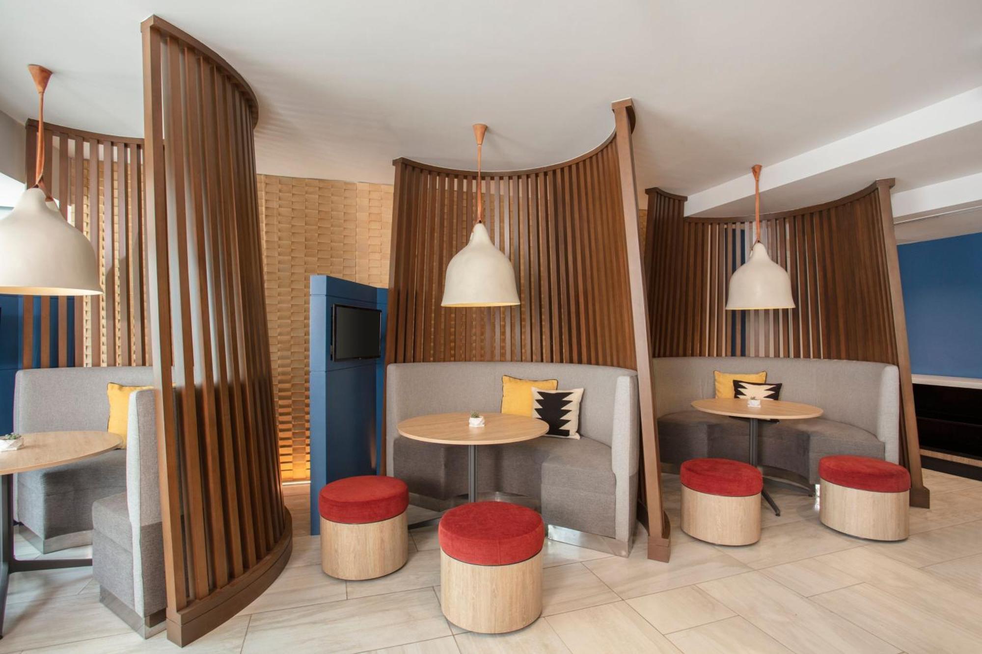 Courtyard By Marriott Lima Miraflores Exterior photo