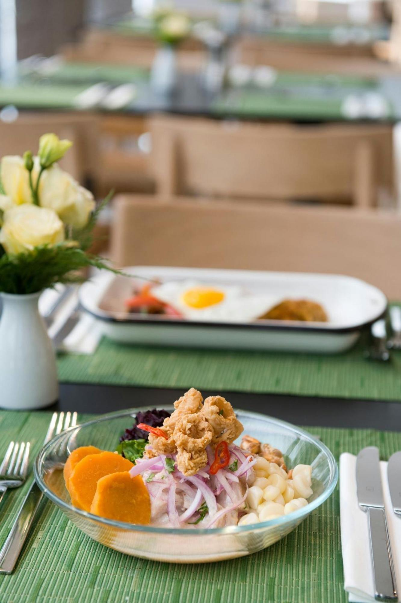 Courtyard By Marriott Lima Miraflores Exterior photo