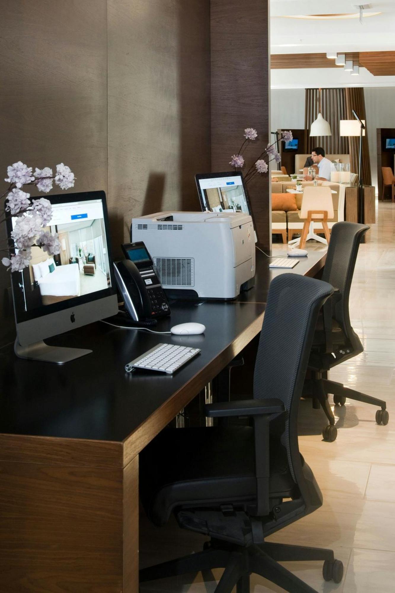 Courtyard By Marriott Lima Miraflores Exterior photo