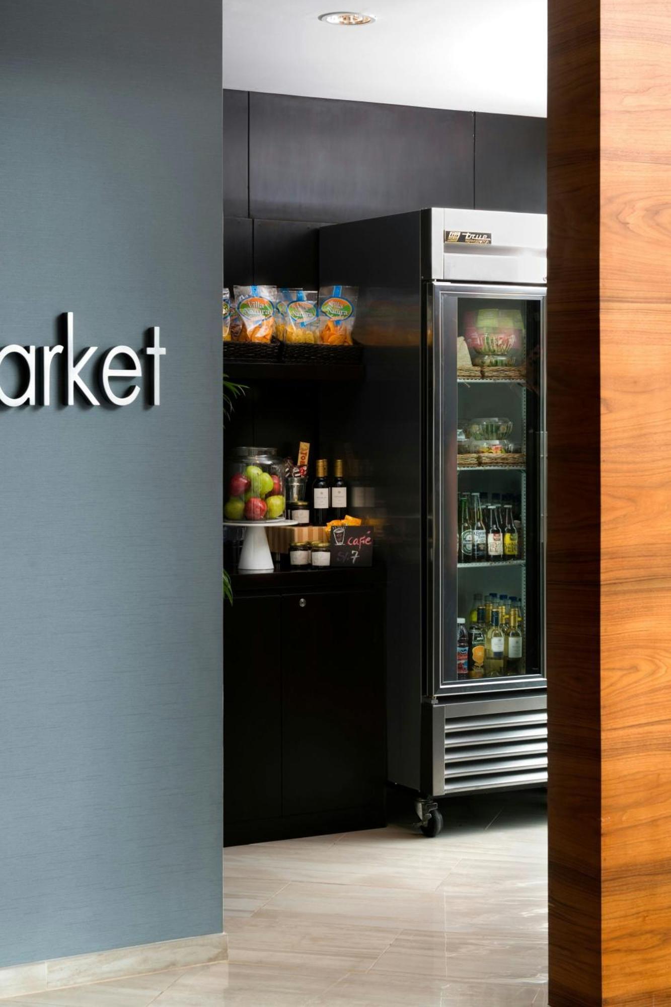 Courtyard By Marriott Lima Miraflores Exterior photo