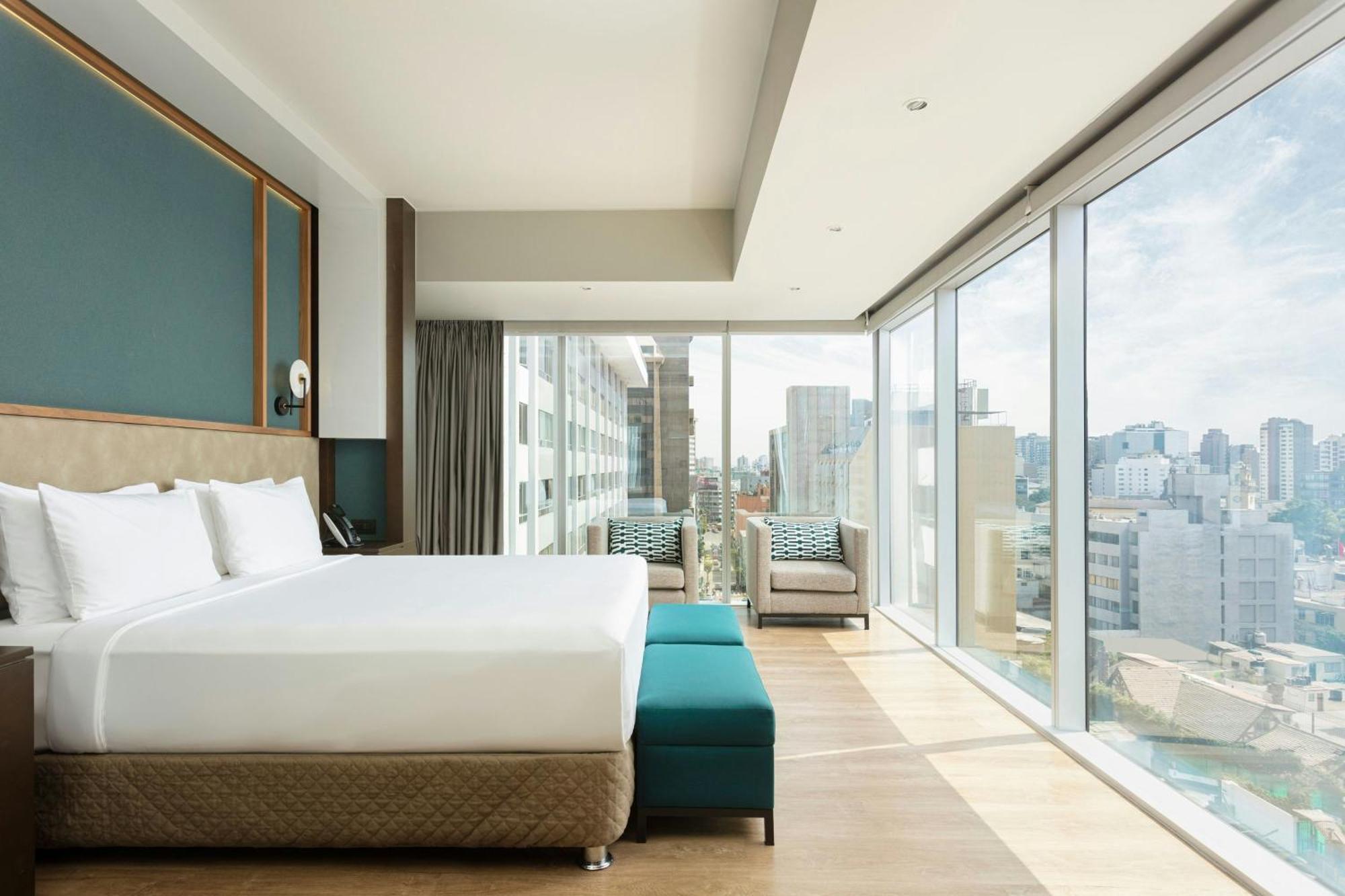Courtyard By Marriott Lima Miraflores Exterior photo