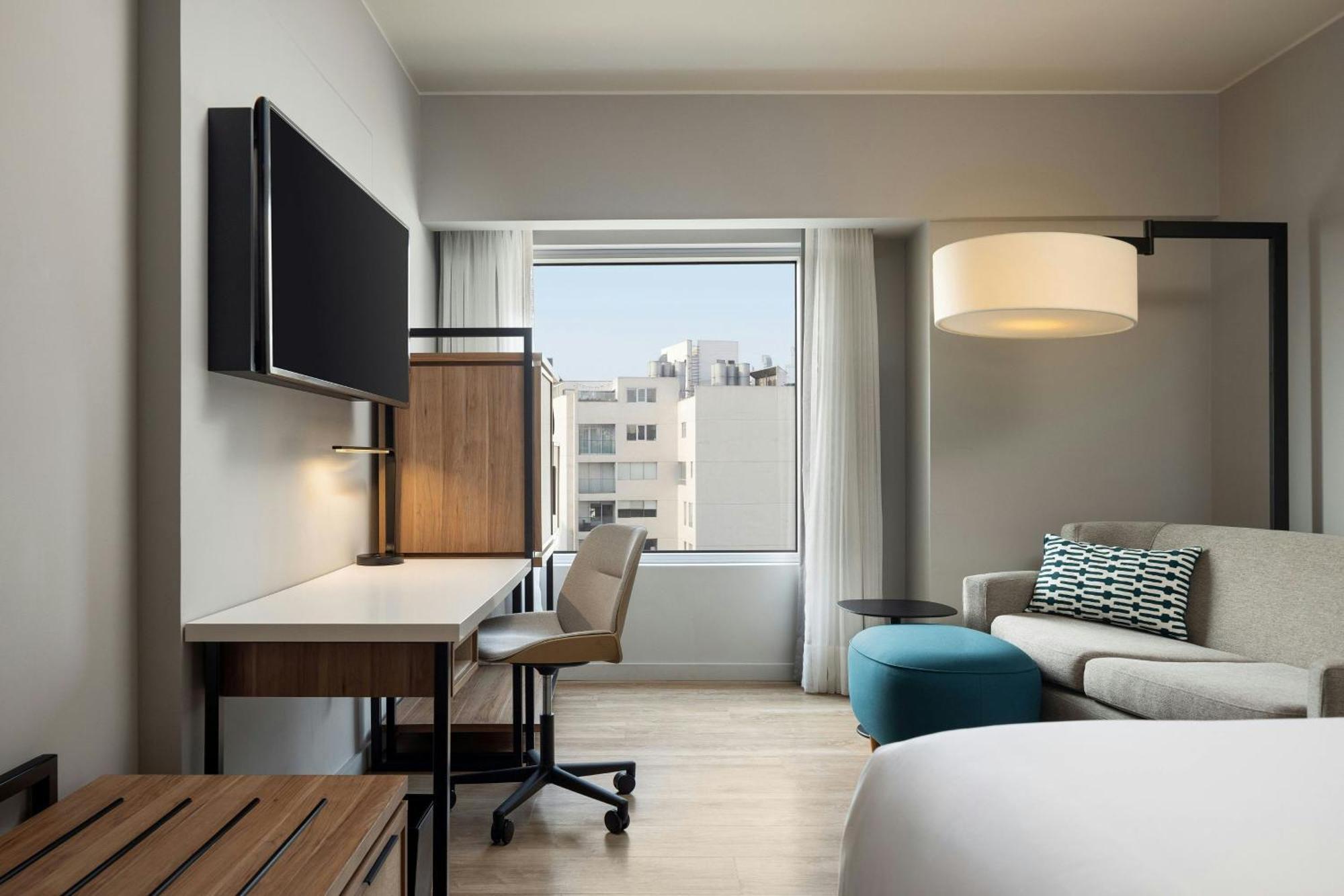 Courtyard By Marriott Lima Miraflores Exterior photo